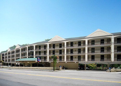 Baymont By Wyndham On The River 2*