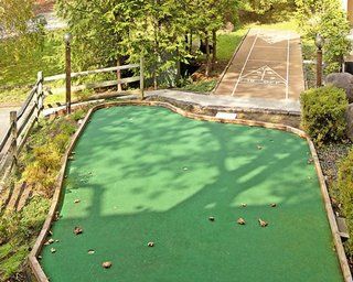 Tree Tops Hotel