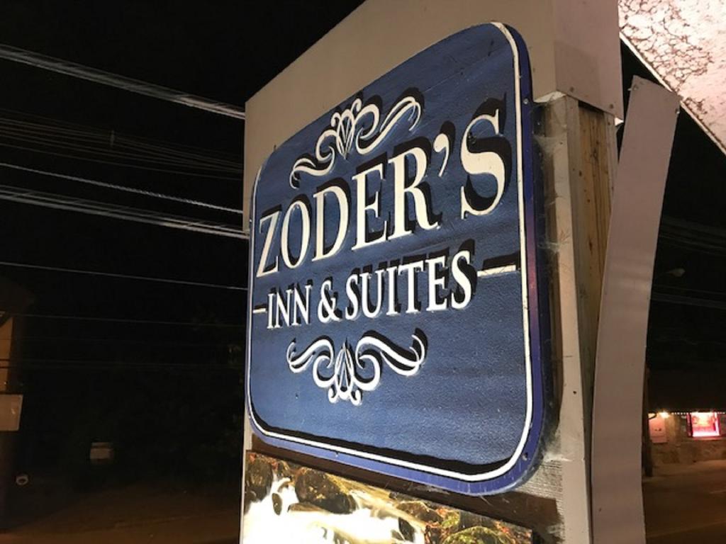 Zoders And Inn 2*