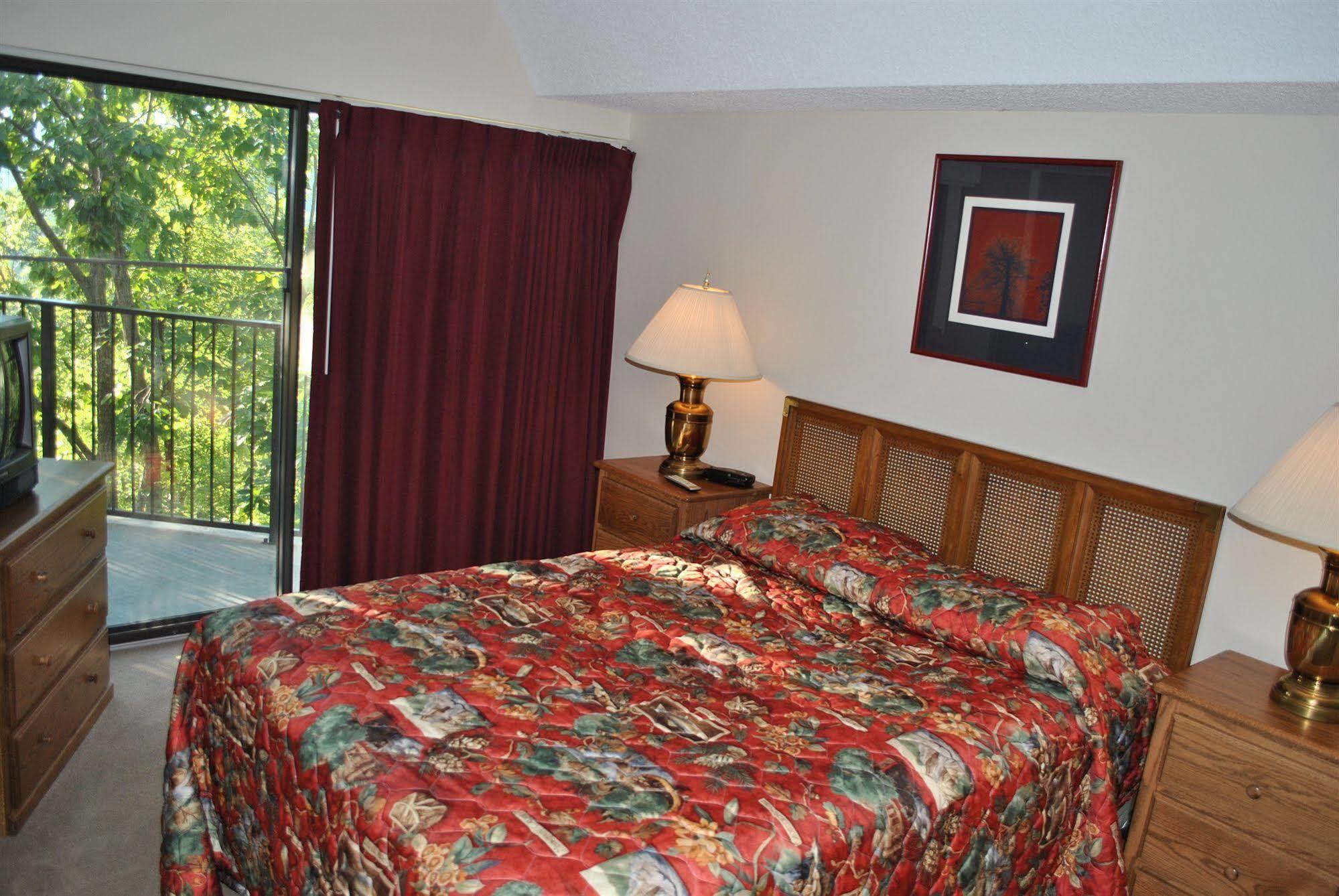 Resort Laurel Point 3*