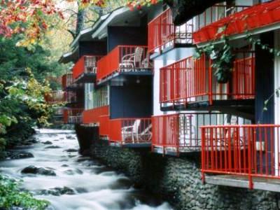 Inn Zoders And 2*