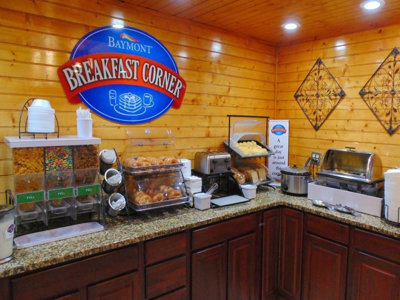 Hotel Baymont By Wyndham On The River Gatlinburg