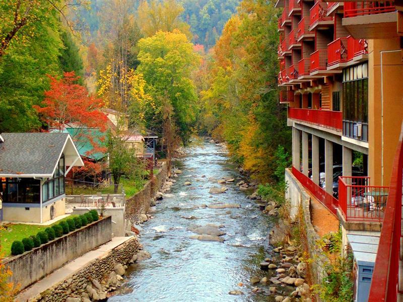 Baymont By Wyndham On The River Hotel 2*