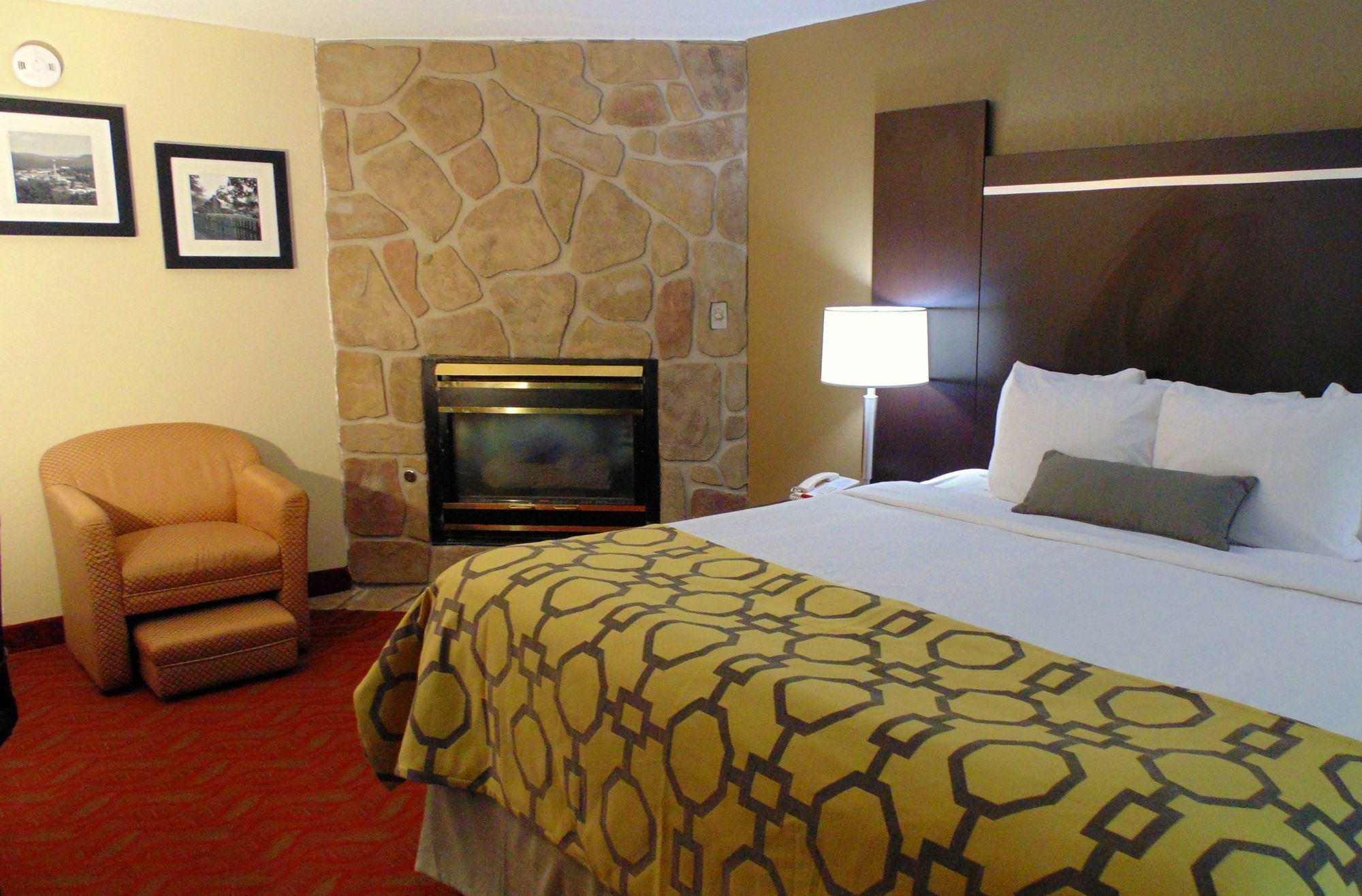 Hotel Baymont By Wyndham On The River Gatlinburg