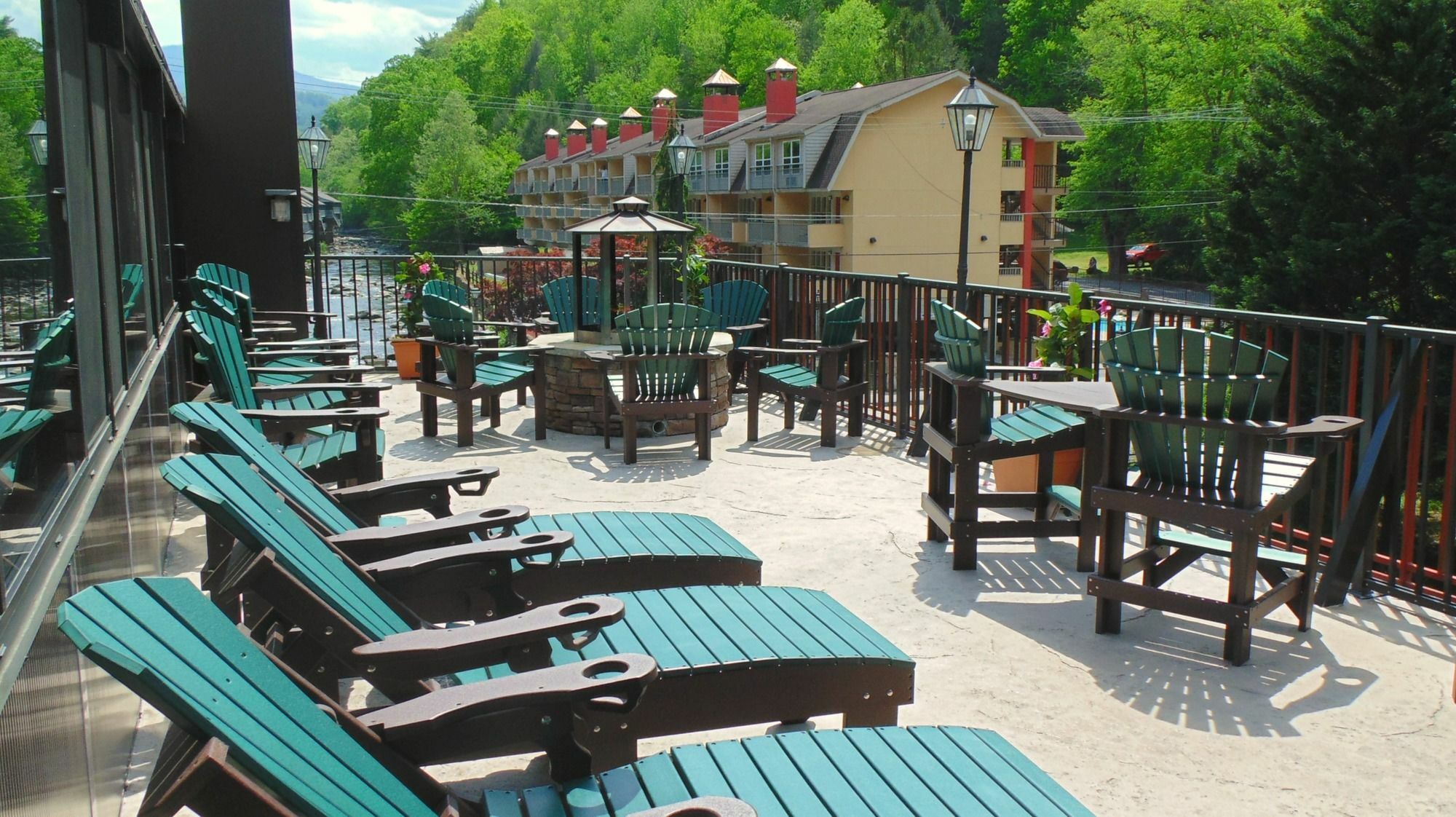 Baymont By Wyndham On The River Hotel 2*