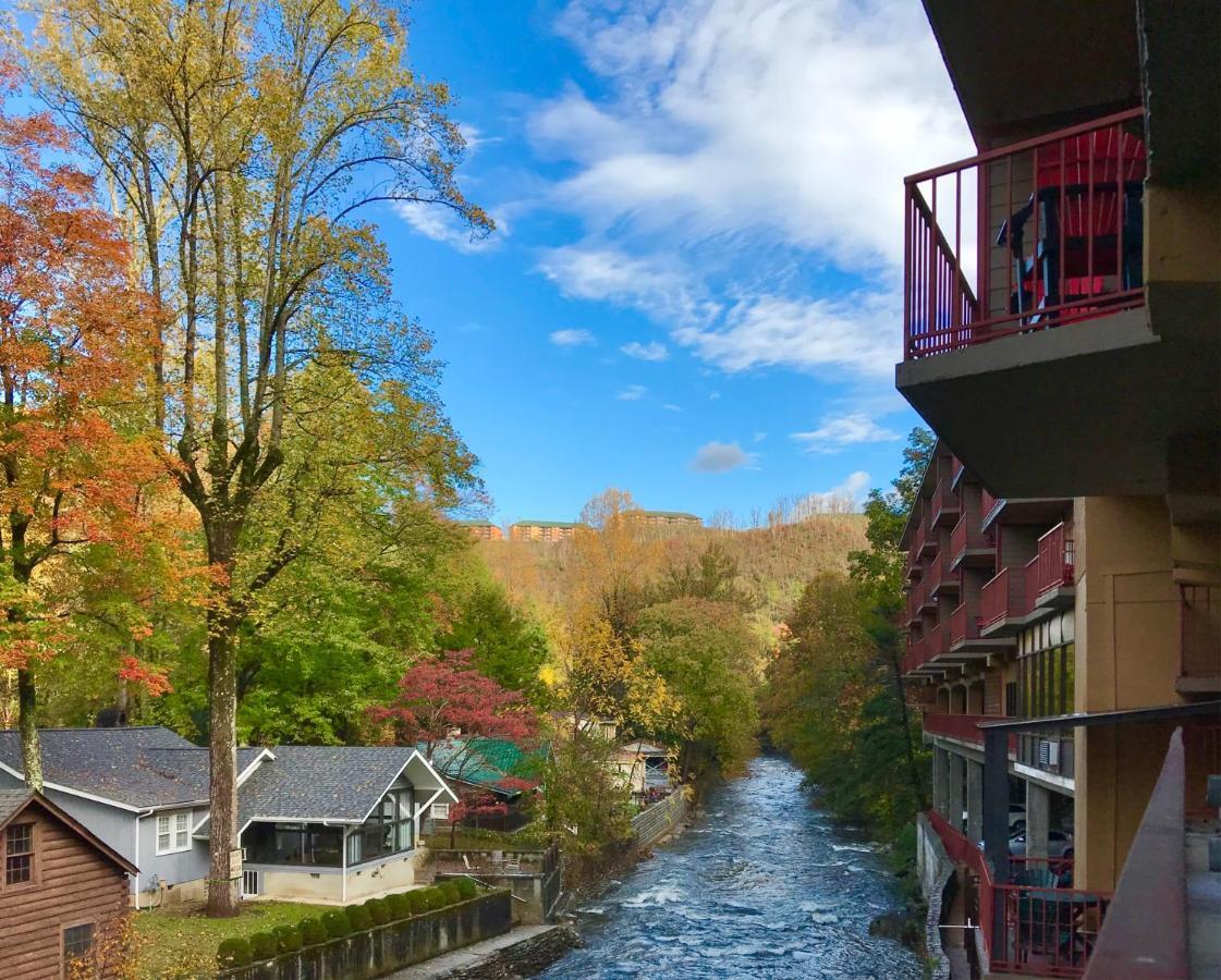 Hotel Baymont By Wyndham On The River 2*
