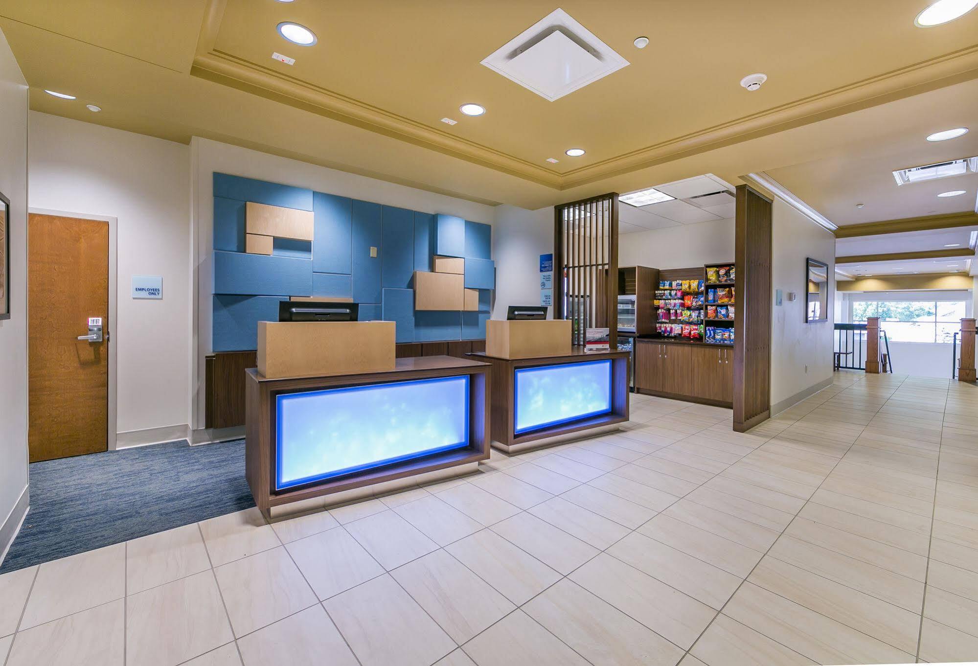 Hotel Express Downtown By Ihg