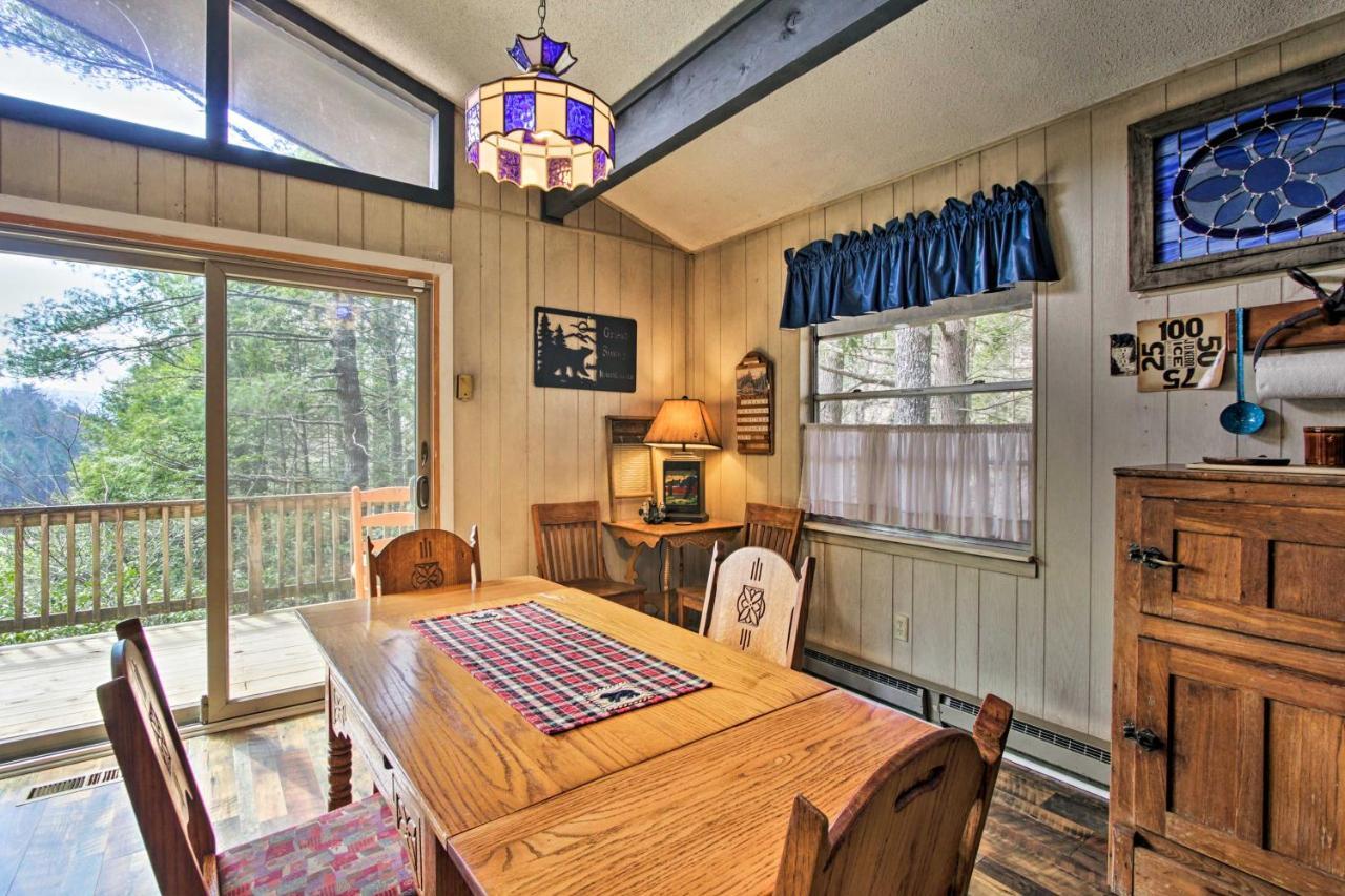 Holiday home Quiet With Mountain Views About 3 Mi To Gatlinburg