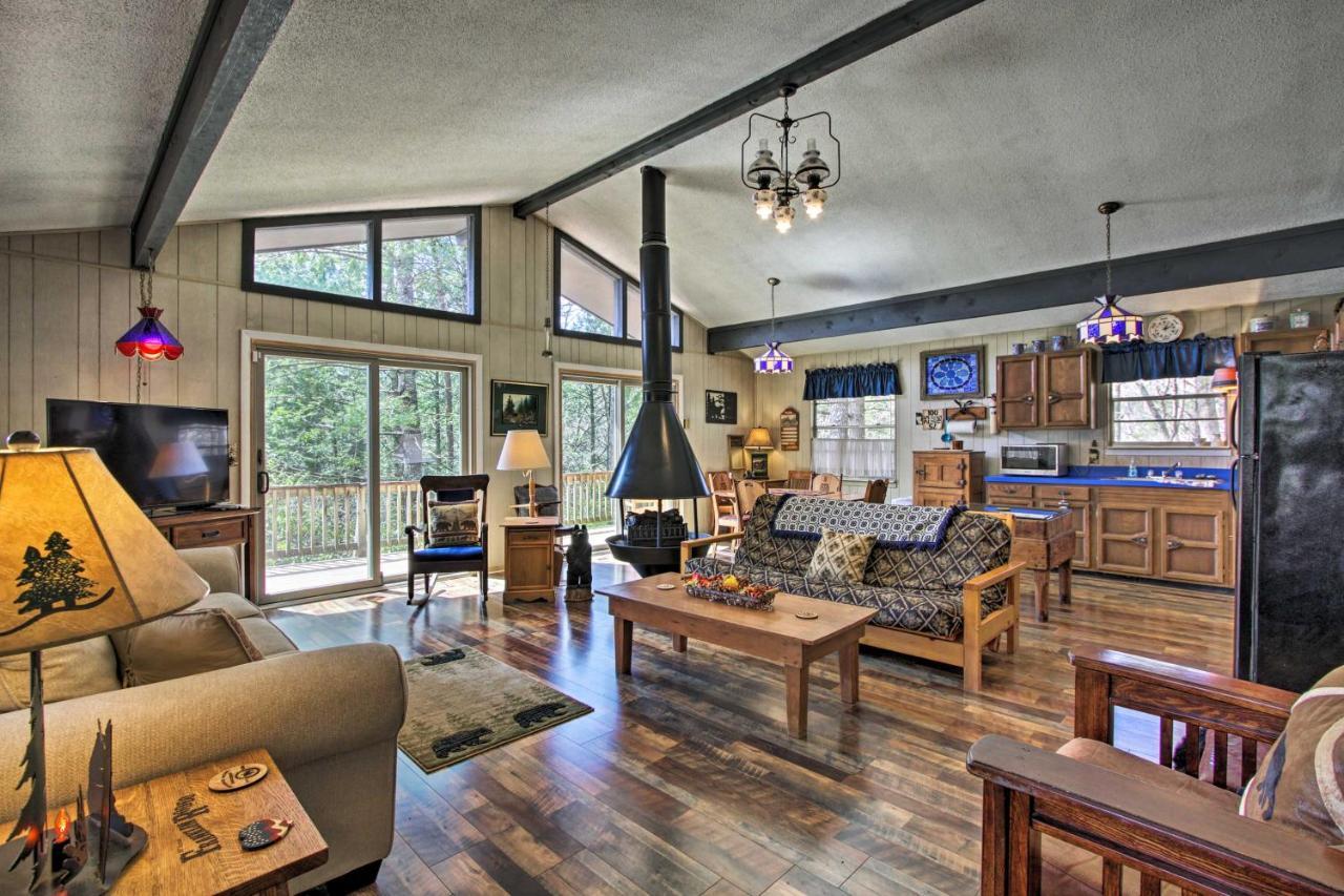 Quiet With Mountain Views About 3 Mi To Holiday home Gatlinburg