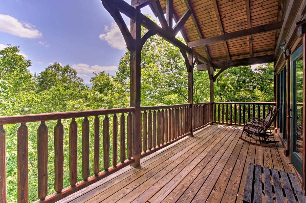 With Pool Access About 3 Mi To Downtown * Gatlinburg