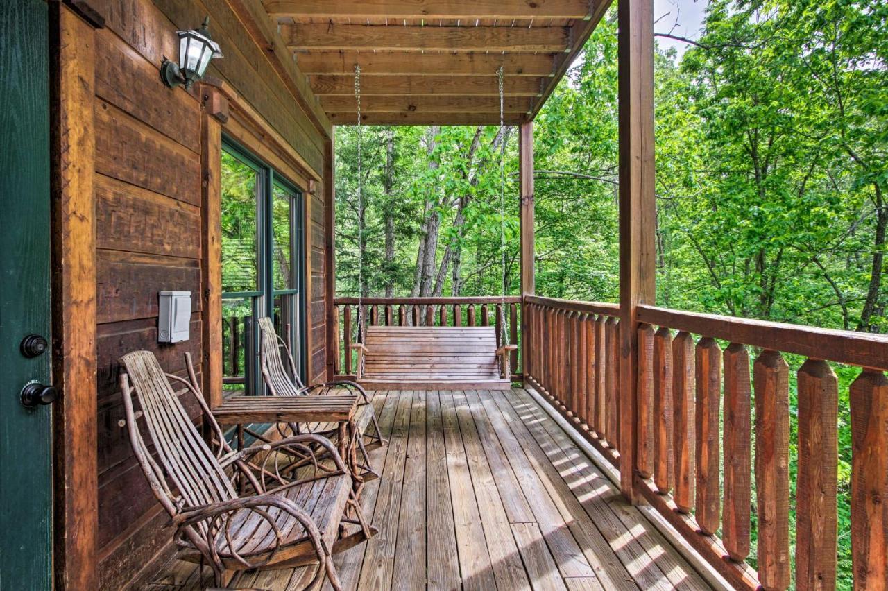 With Pool Access About 3 Mi To Downtown *