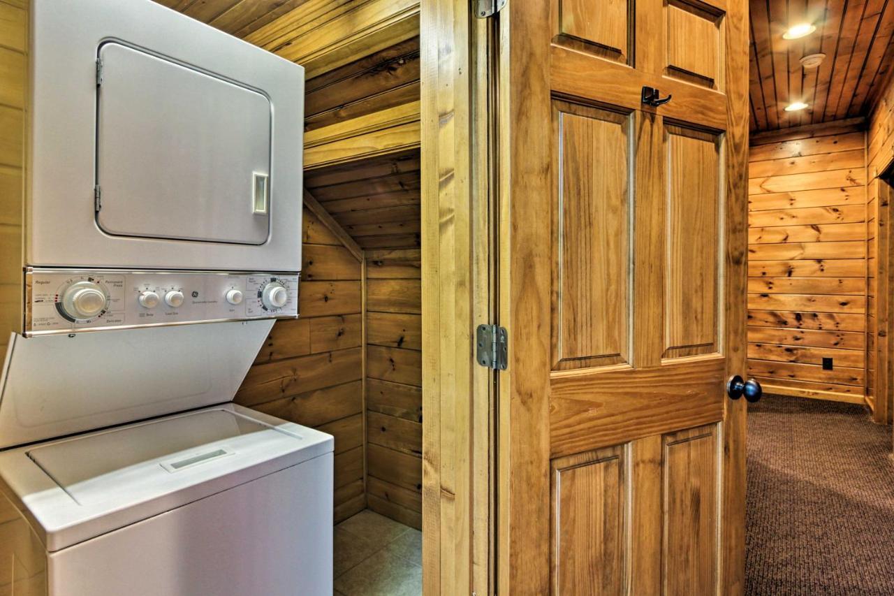With Pool Access About 3 Mi To Downtown * Gatlinburg