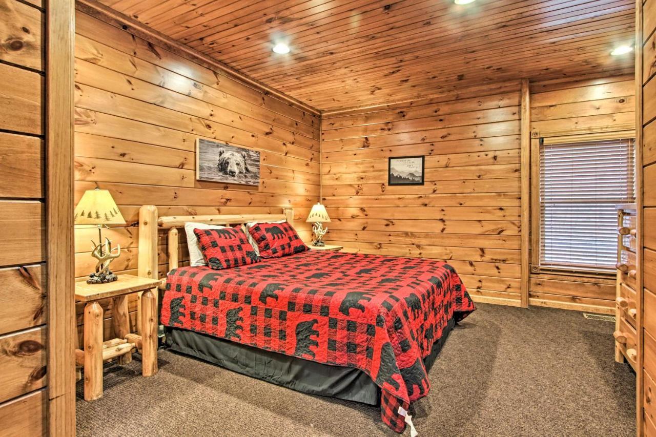 With Pool Access About 3 Mi To Downtown Holiday home *