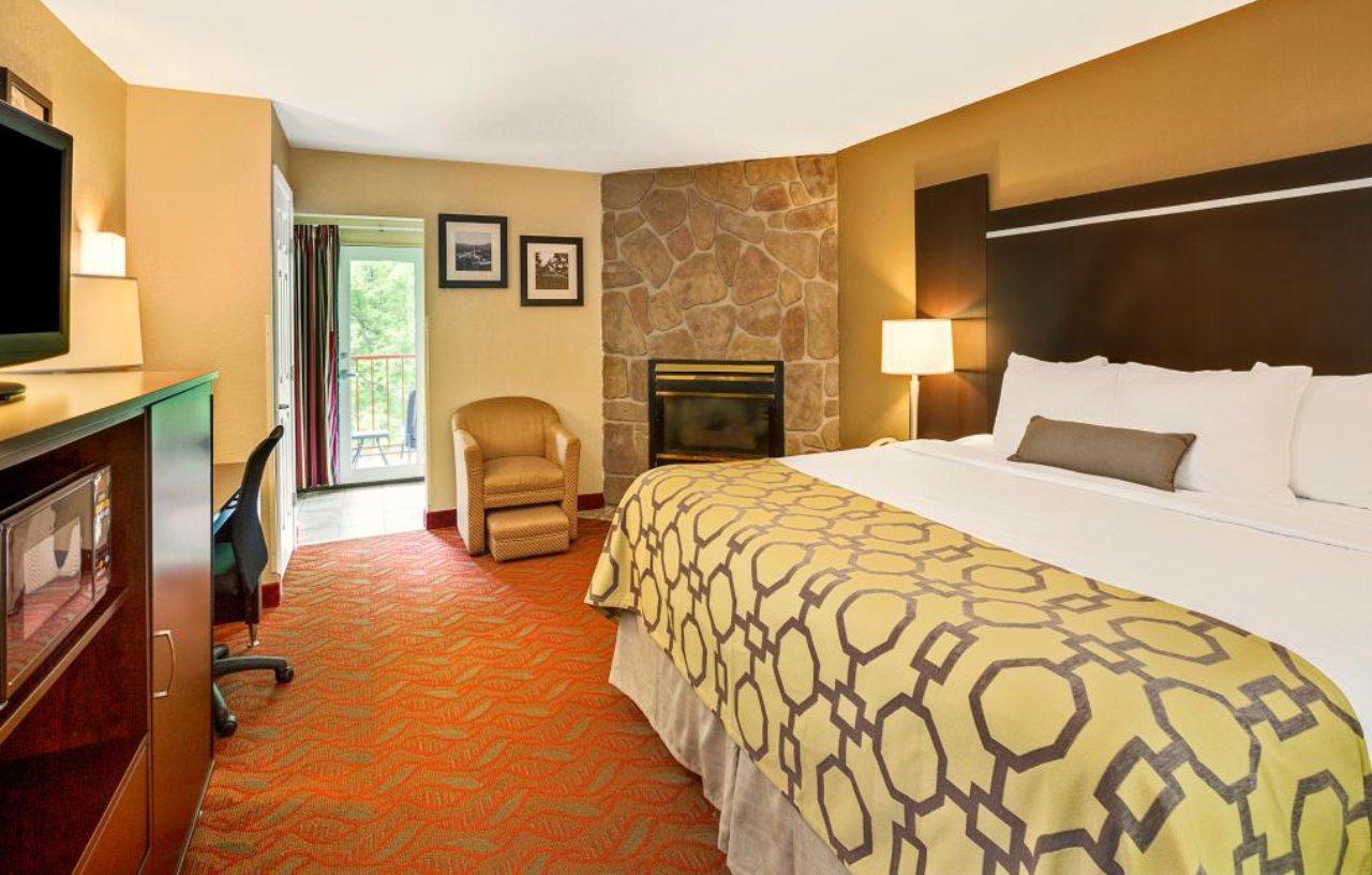 Baymont By Wyndham On The River Hotel Gatlinburg