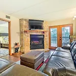 Chalet Village Upper Alpine Condo With Pool Access!