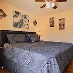 Oak Square - Unit 403