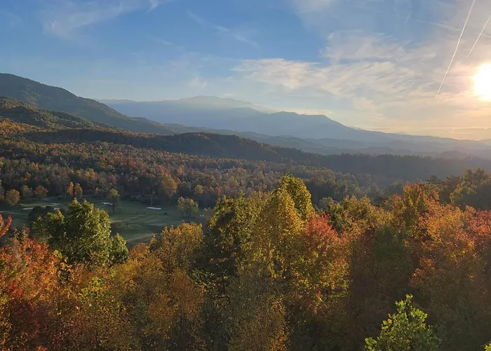 Cozy Cub, Breath Taking Mtn Views, Indoor Pool