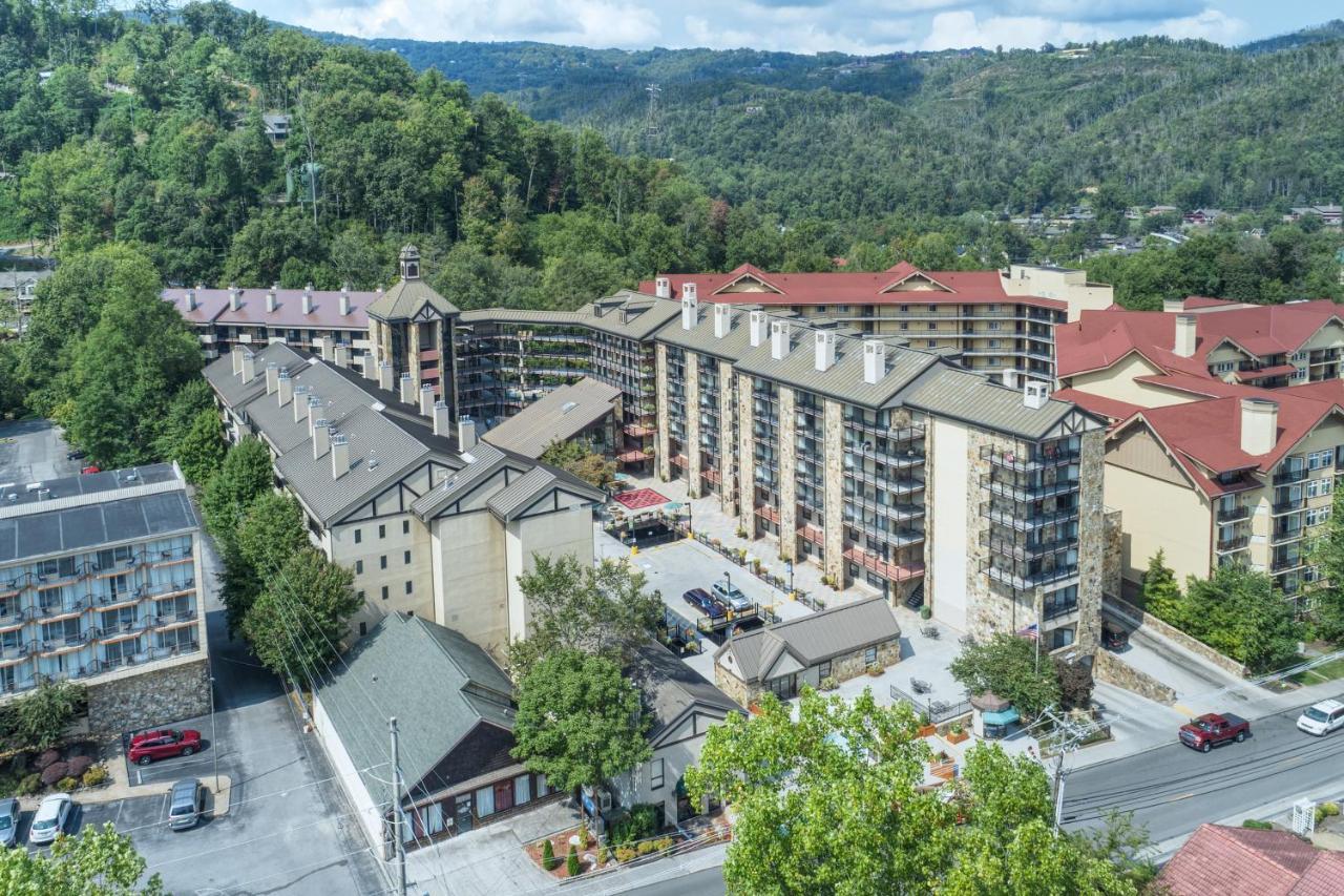 Resort Town Square By Exploria Gatlinburg