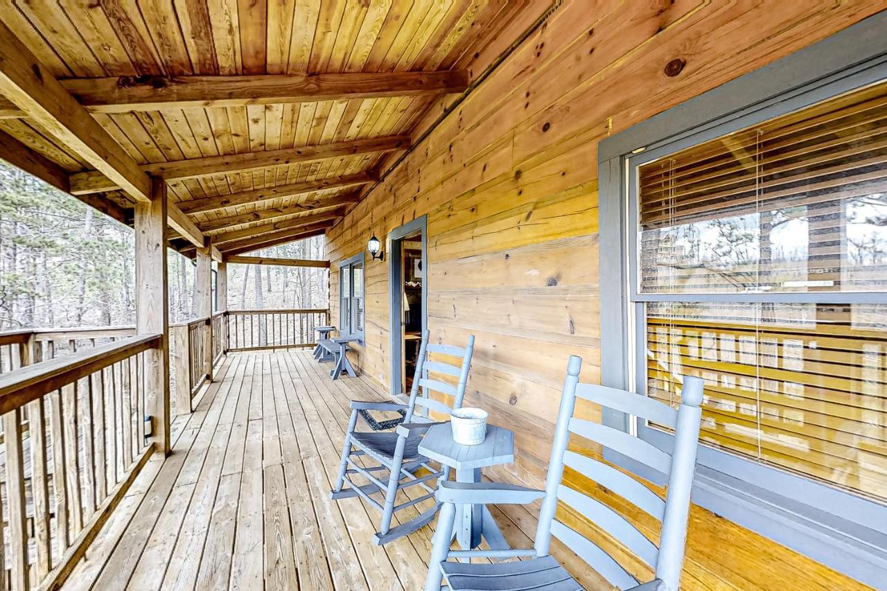 Mountain Lion's Tales Holiday home
