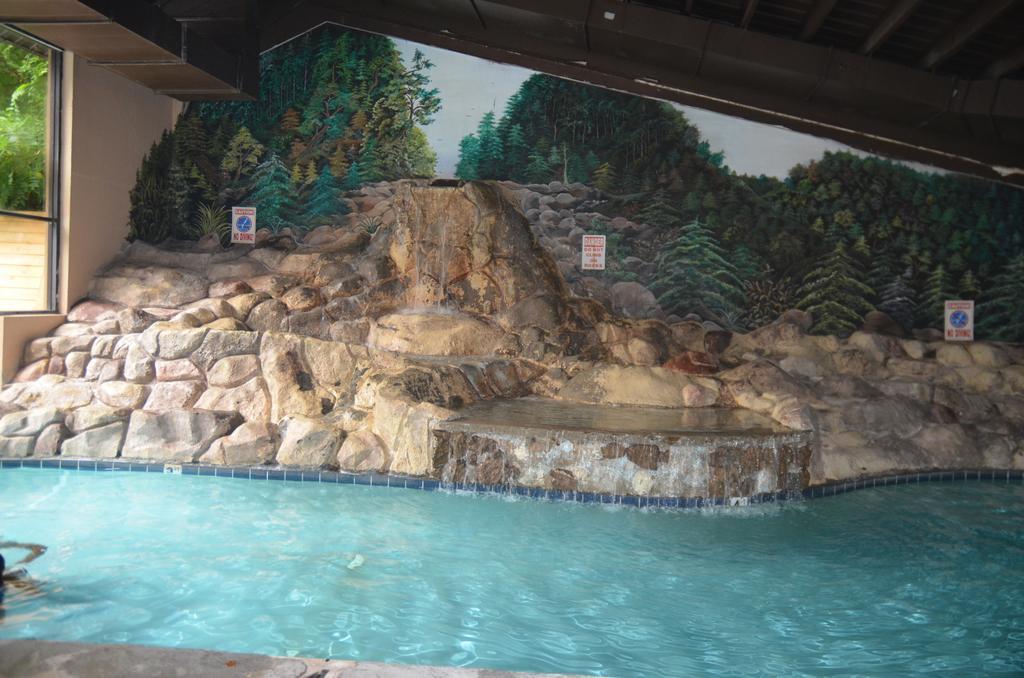 Edgewater And Conference Center Hotel 3*
