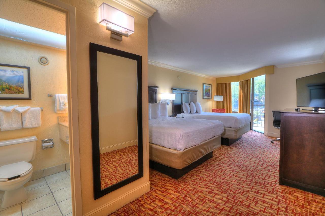 Edgewater And Conference Center Hotel 3*