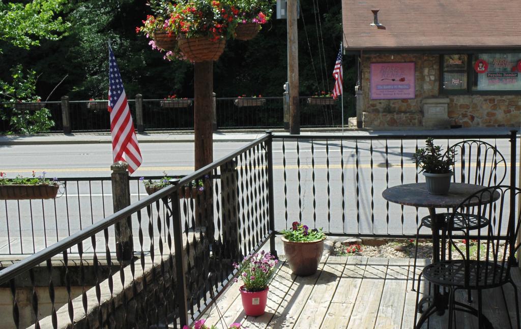 Terrace On The Water Inn Gatlinburg