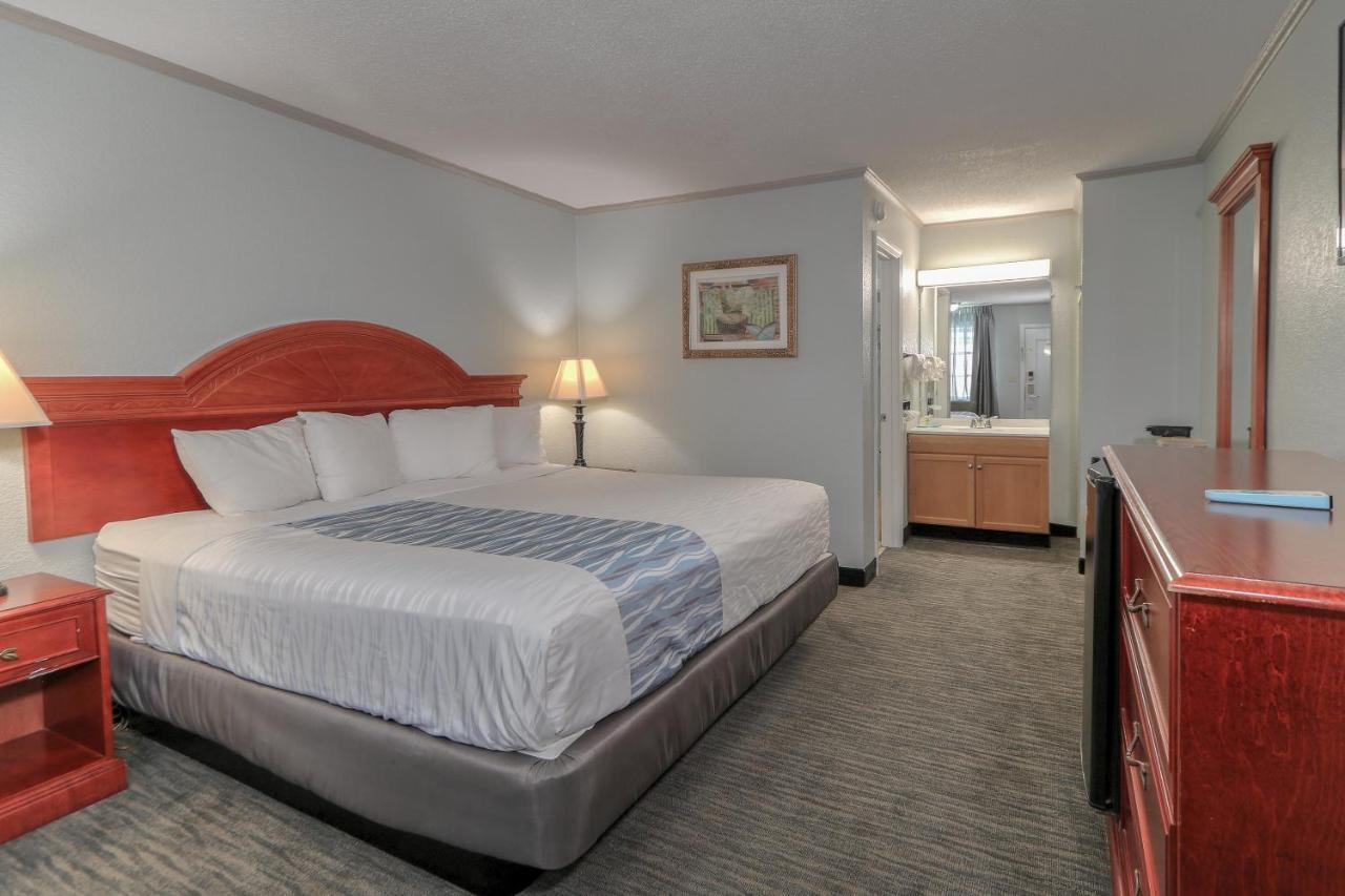 Belle Aire - Downtown Convention Center - 2*
