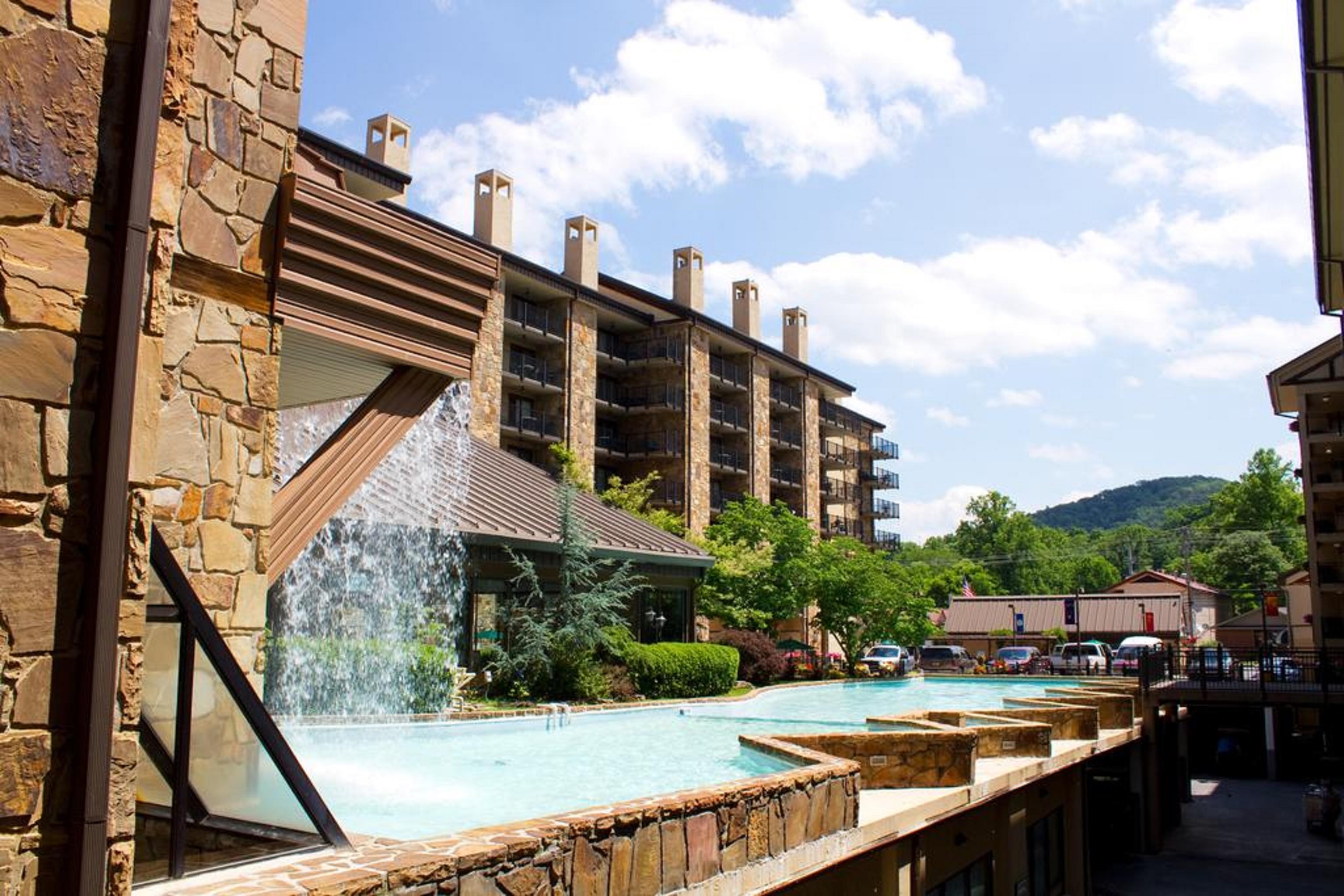 Resort Town Square By Exploria 3*