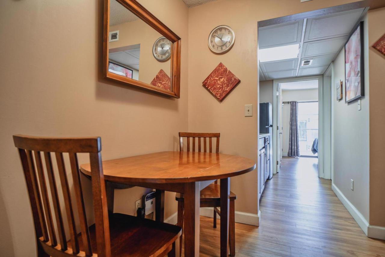 Oak Square - Unit 403 Apartment