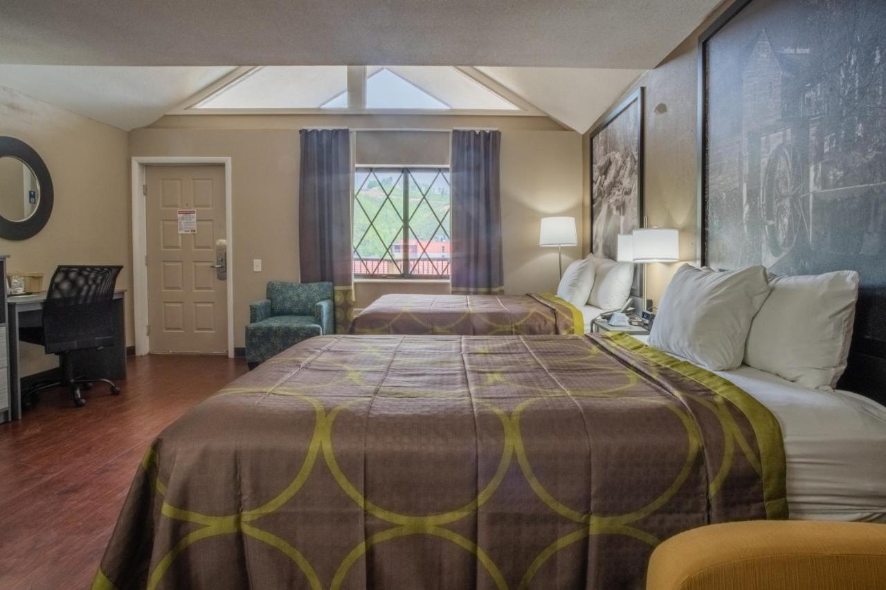Super 8 By Wyndham Downtown At Convention Center Hotel Gatlinburg