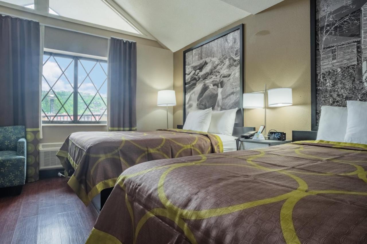 Super 8 By Wyndham Downtown At Convention Center Hotel Gatlinburg