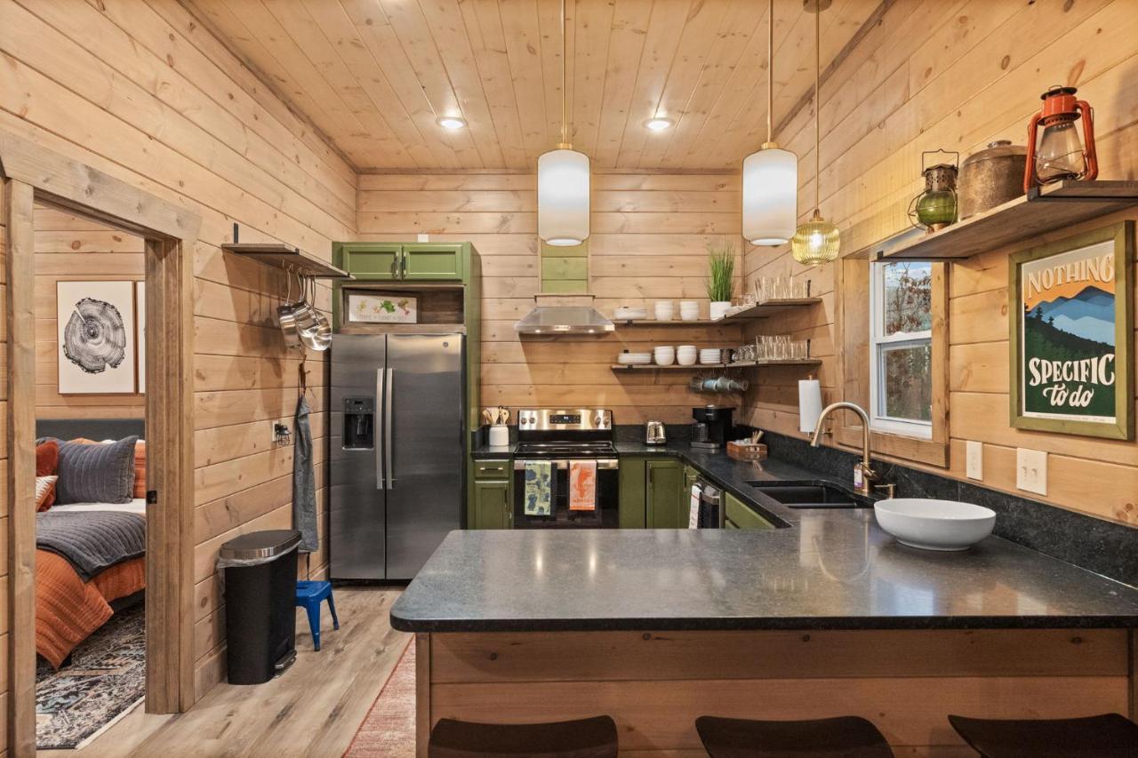 Chalet Mins To Gburg Sleeps 8 Hot Tub Arcade Area Pool Gatlinburg
