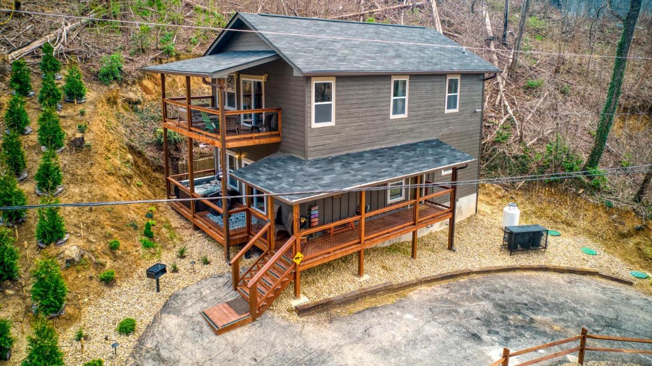 Mins To Gburg Sleeps 8 Hot Tub Arcade Area Pool Chalet Gatlinburg