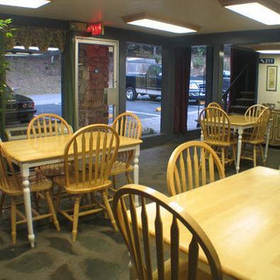Chalet Inn Hotel