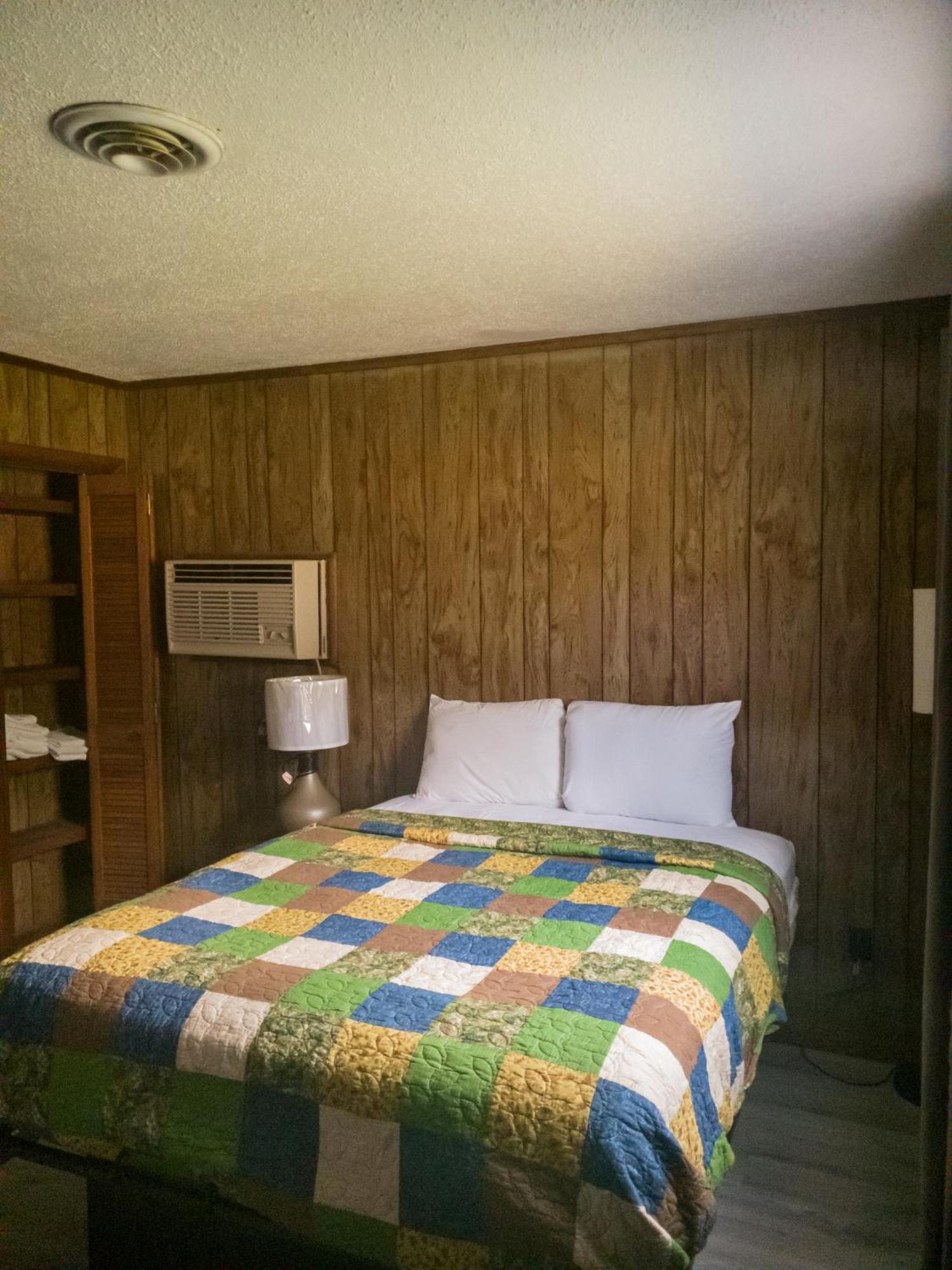 Timber Ridge Hotel