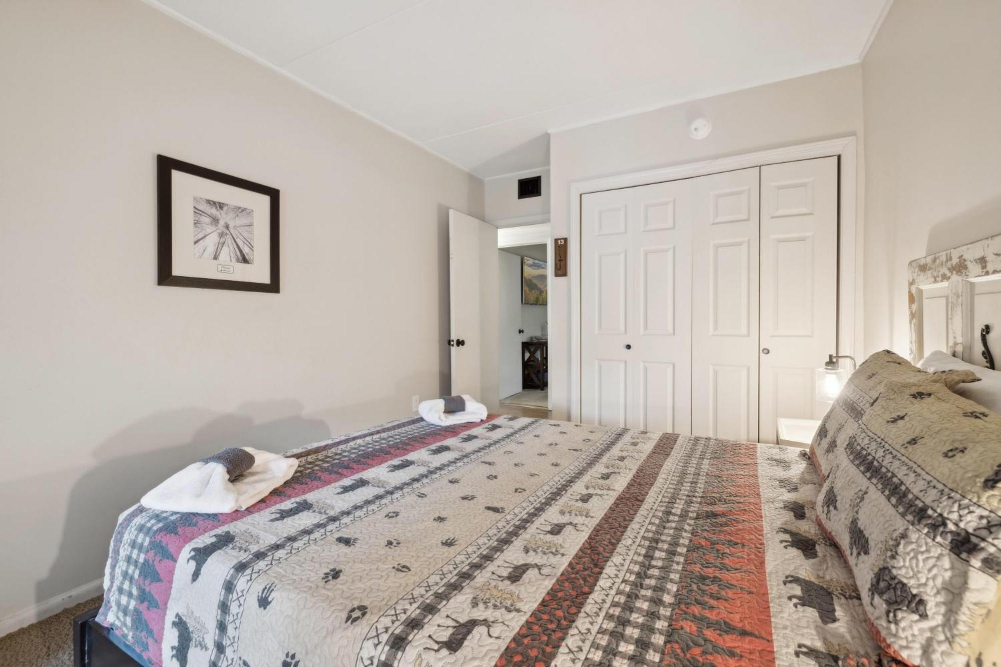 Holiday home Modern With Pool Table, Balcony & Access To 3 Pools Gatlinburg