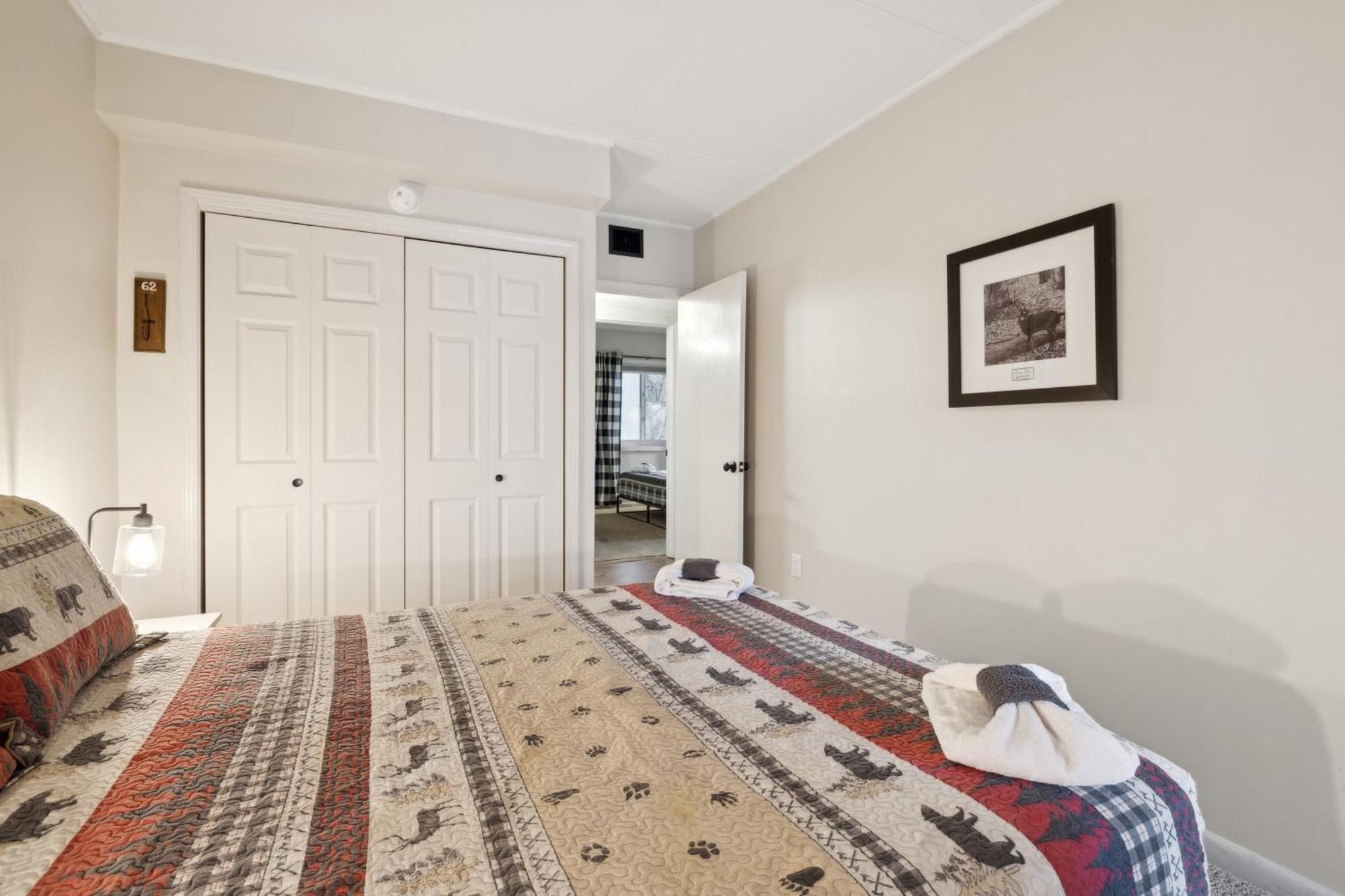 Modern With Pool Table, Balcony & Access To 3 Pools