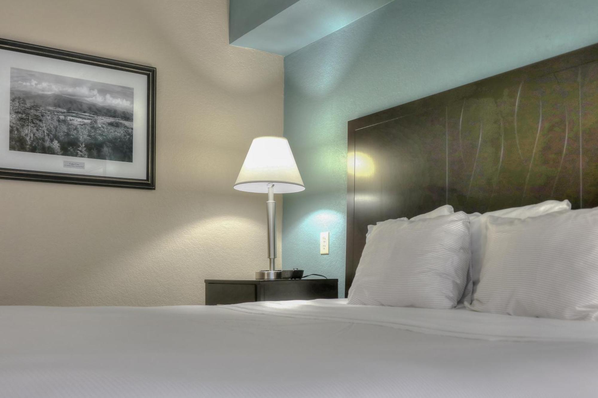 Greystone On The River Hotel Gatlinburg