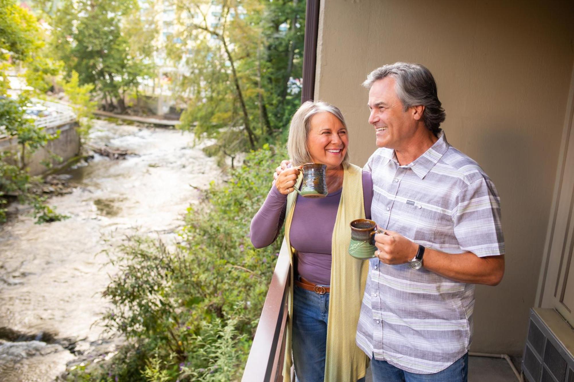 Hotel Greystone On The River 4*