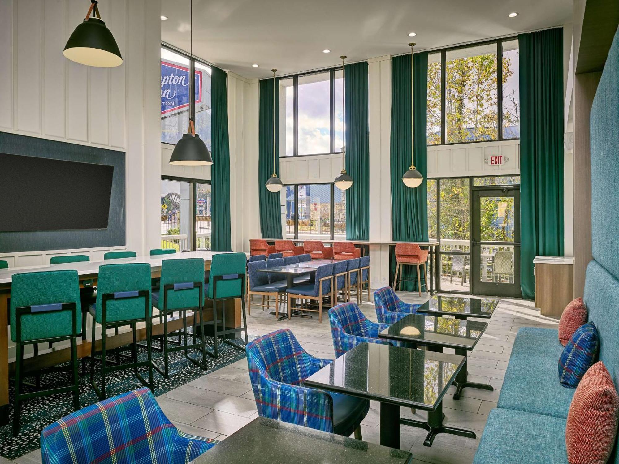 Hampton Hotel 3*