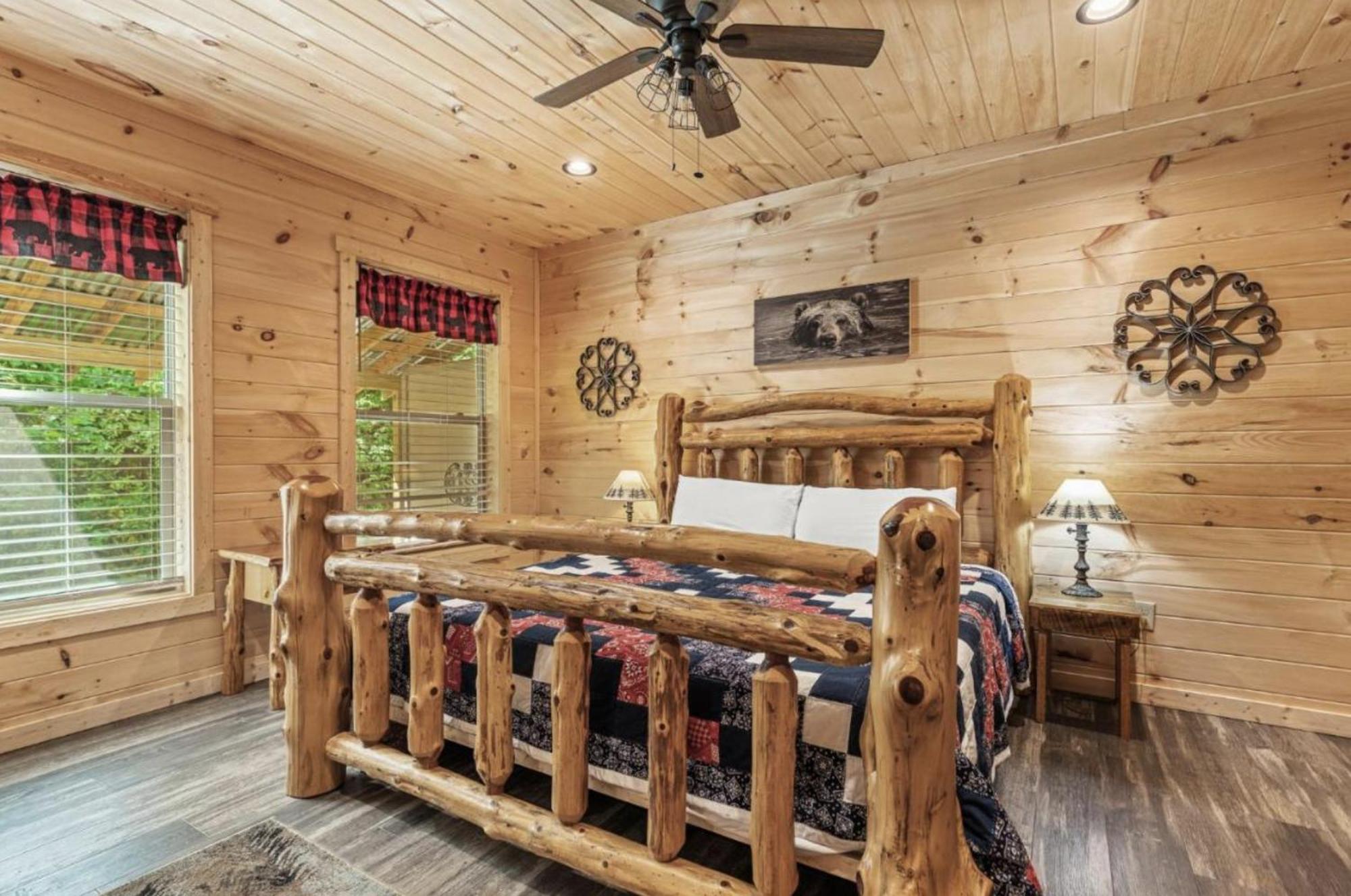 Holiday home Falling Brook - Cozy Creekside With Hot Tub, Game Loft & Dog-friendly Comfort Gatlinburg