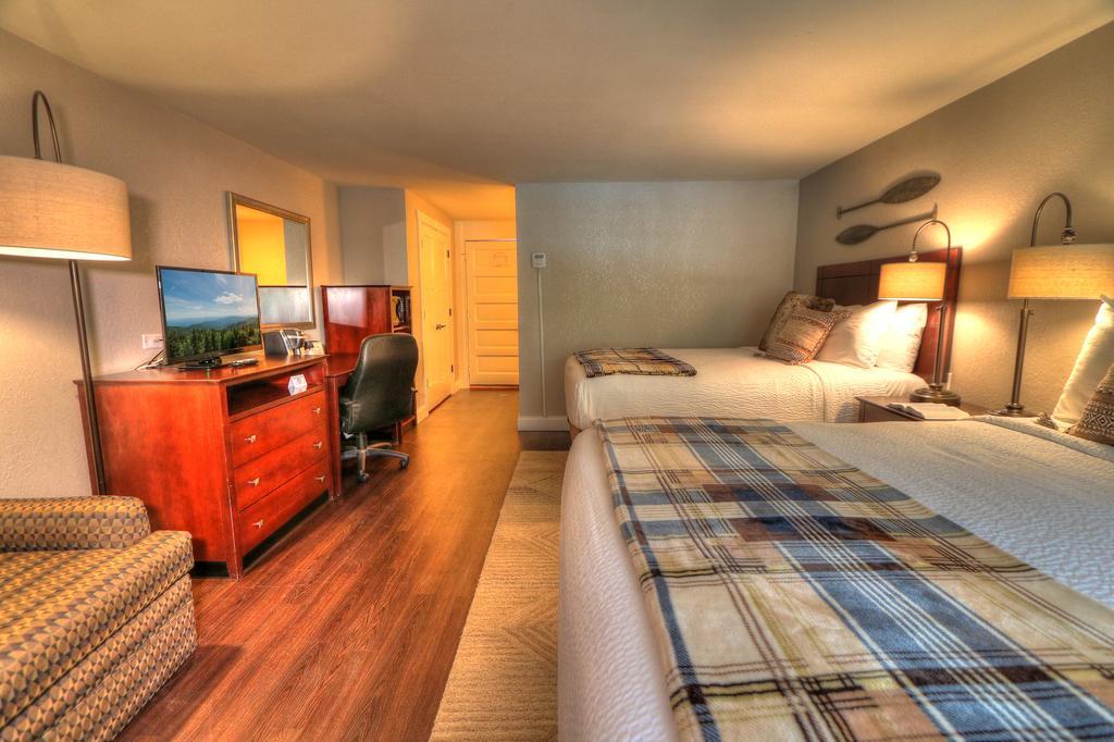 River Edge Hotel