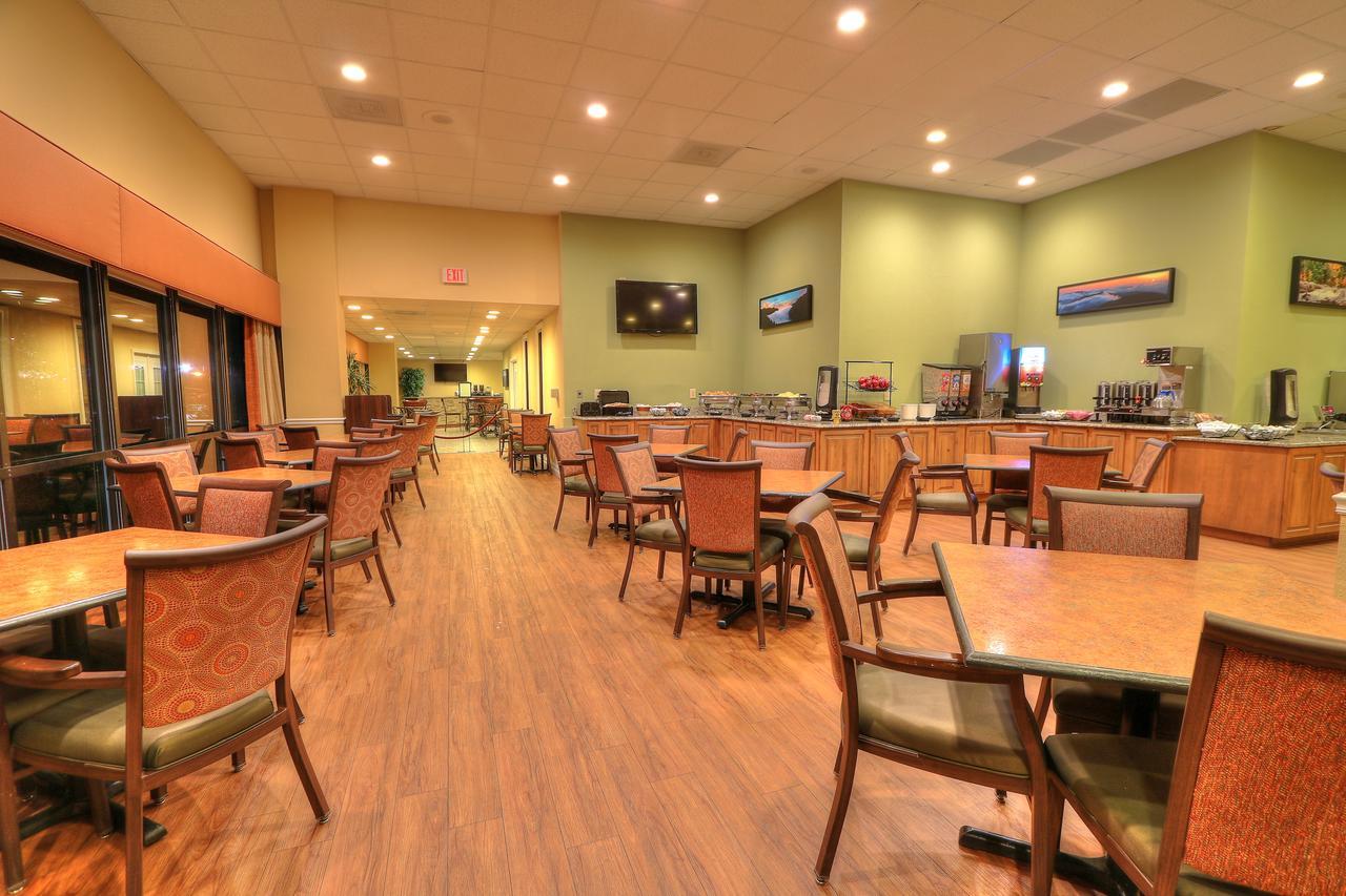 Edgewater And Conference Center 3*