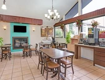 Super 8 By Wyndham Downtown At Convention Center Hotel Gatlinburg