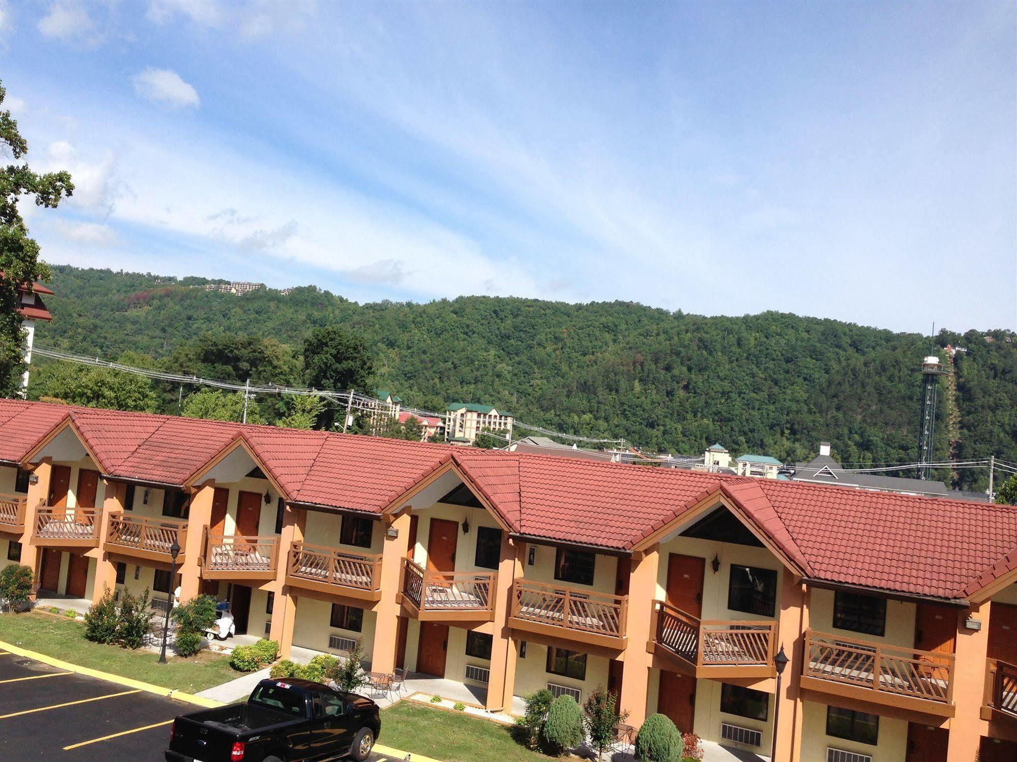 Hotel Super 8 By Wyndham Downtown At Convention Center Gatlinburg