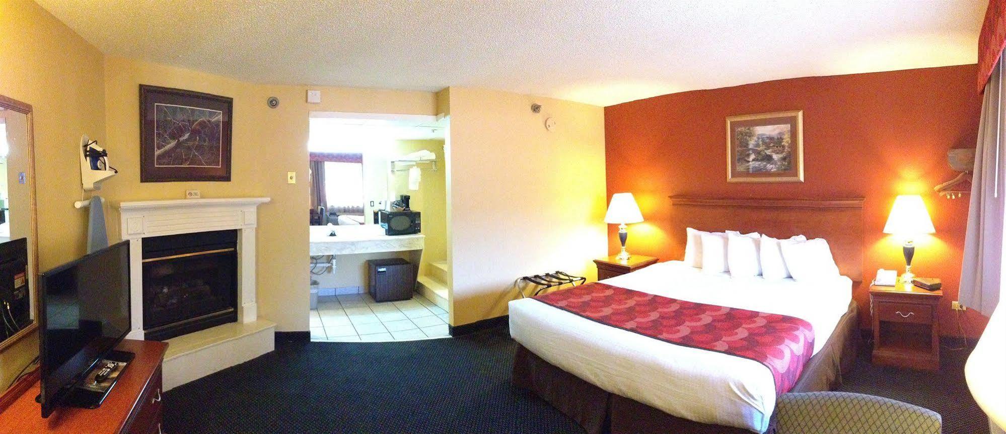 Super 8 By Wyndham Downtown At Convention Center Gatlinburg