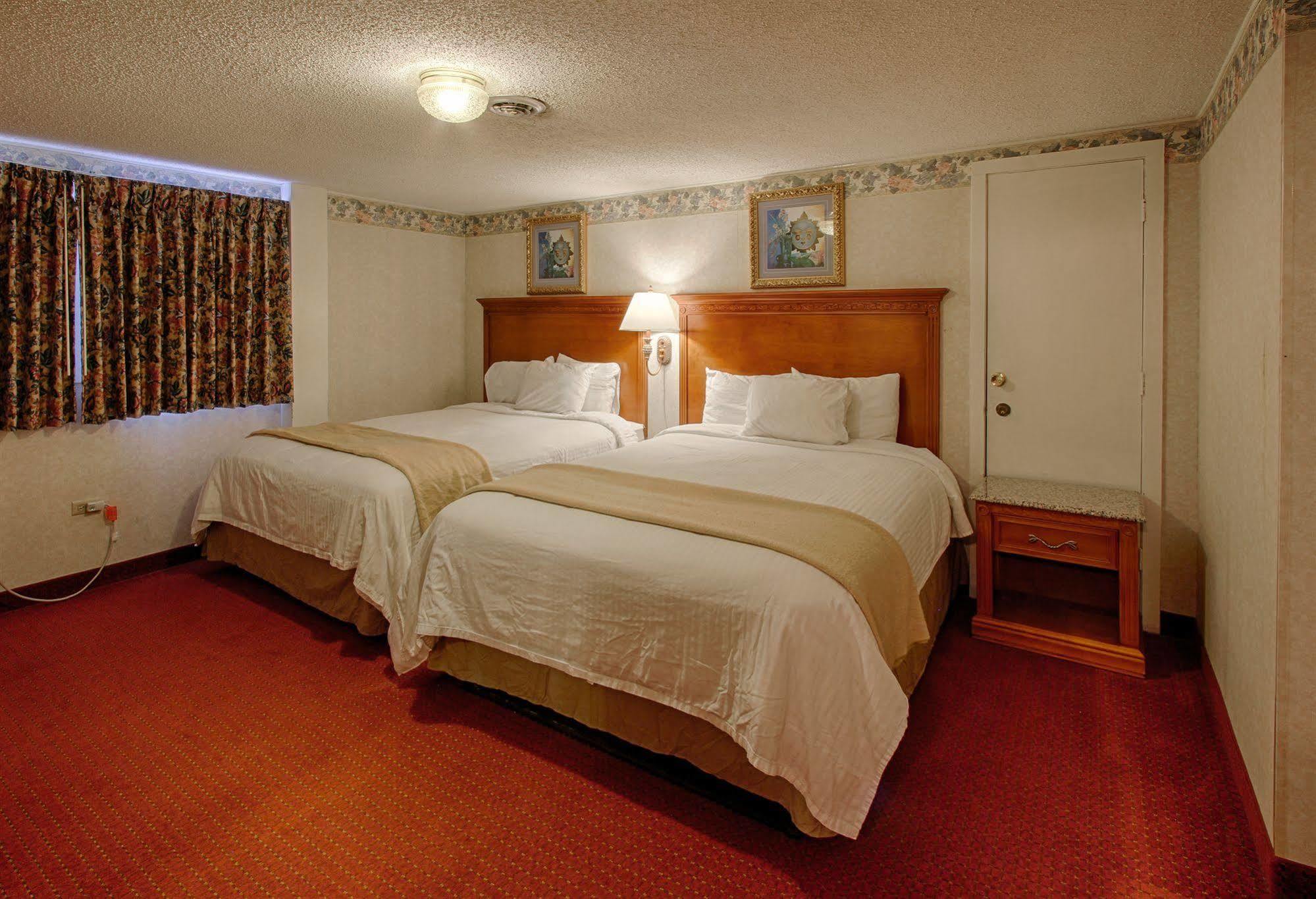 Hotel River Edge 2*