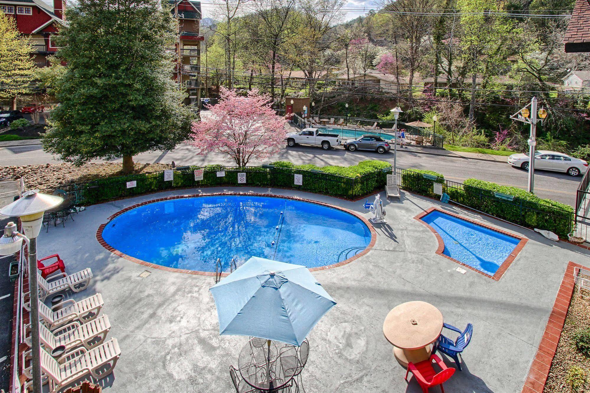 River Edge Hotel