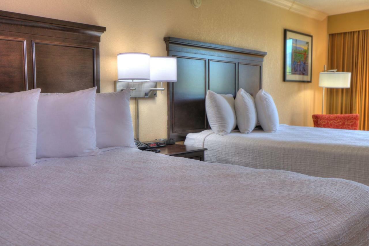 Edgewater And Conference Center 3*