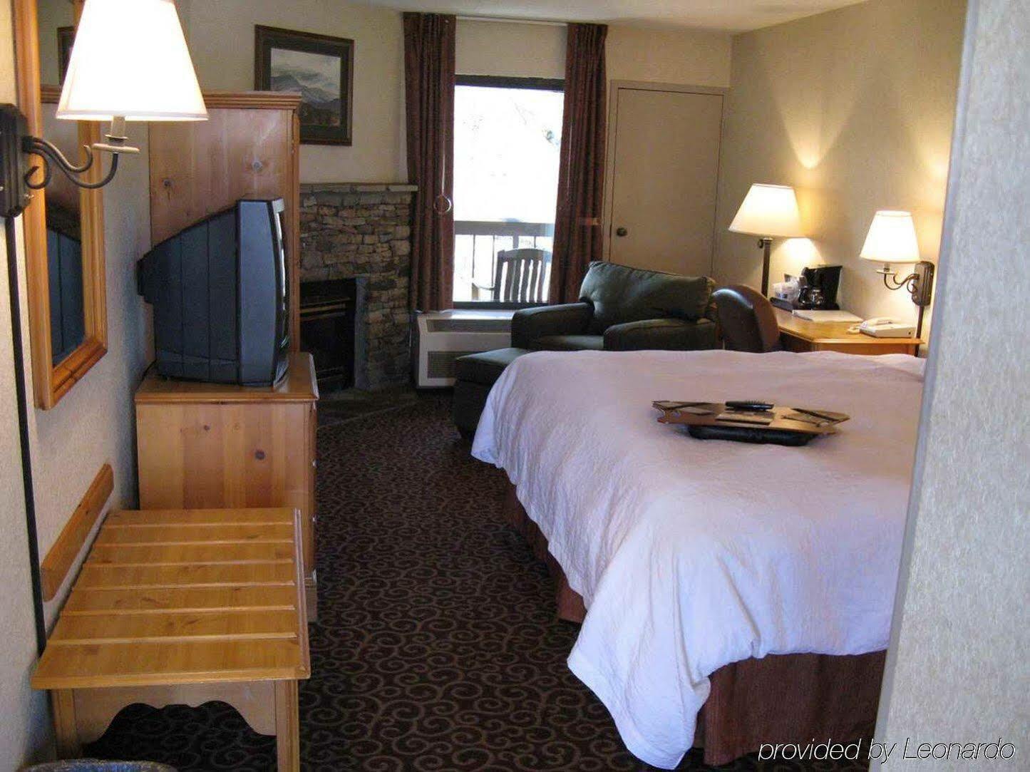 Hampton 3*